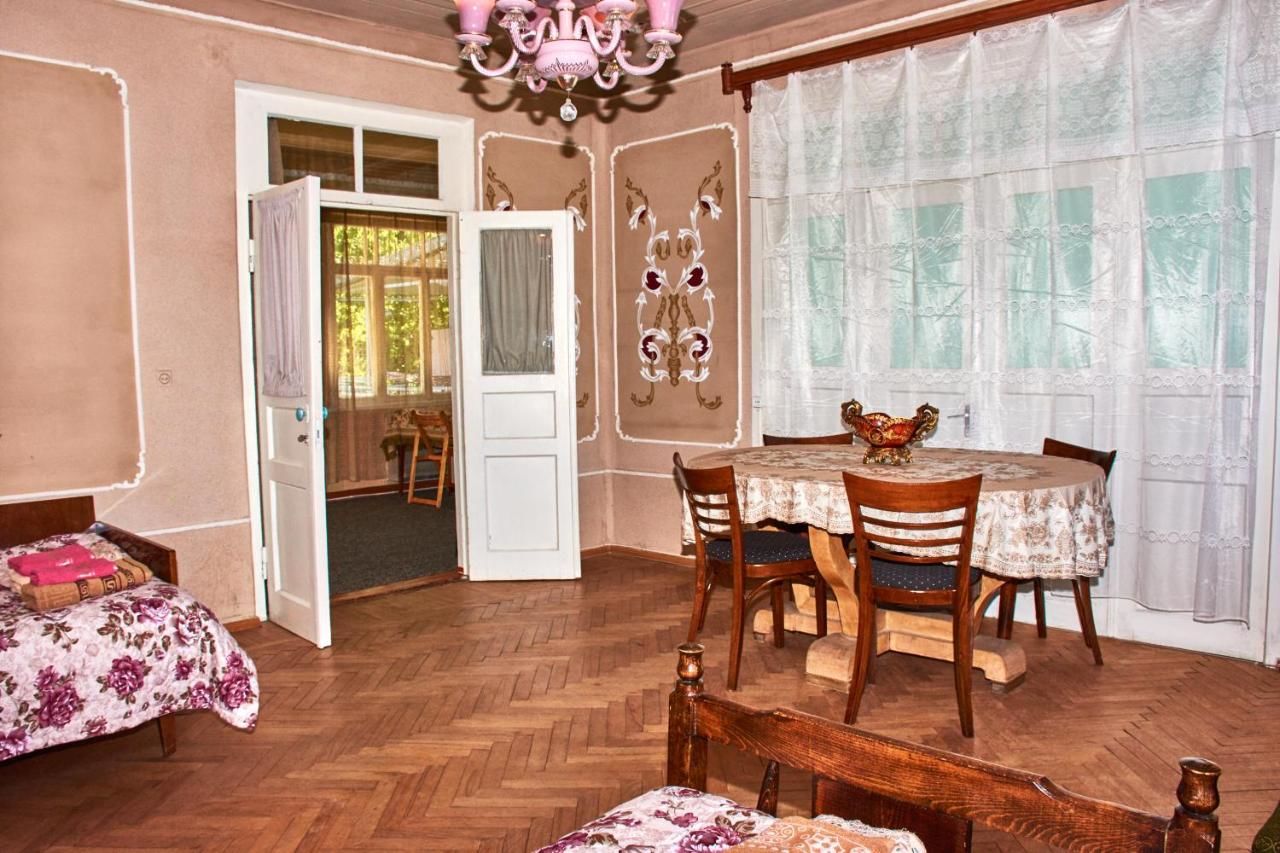 Гостевой дом Nukri Guest House Гори-4