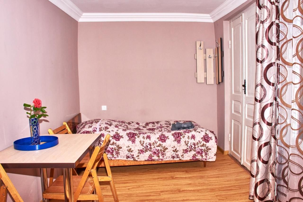 Гостевой дом Nukri Guest House Гори-47